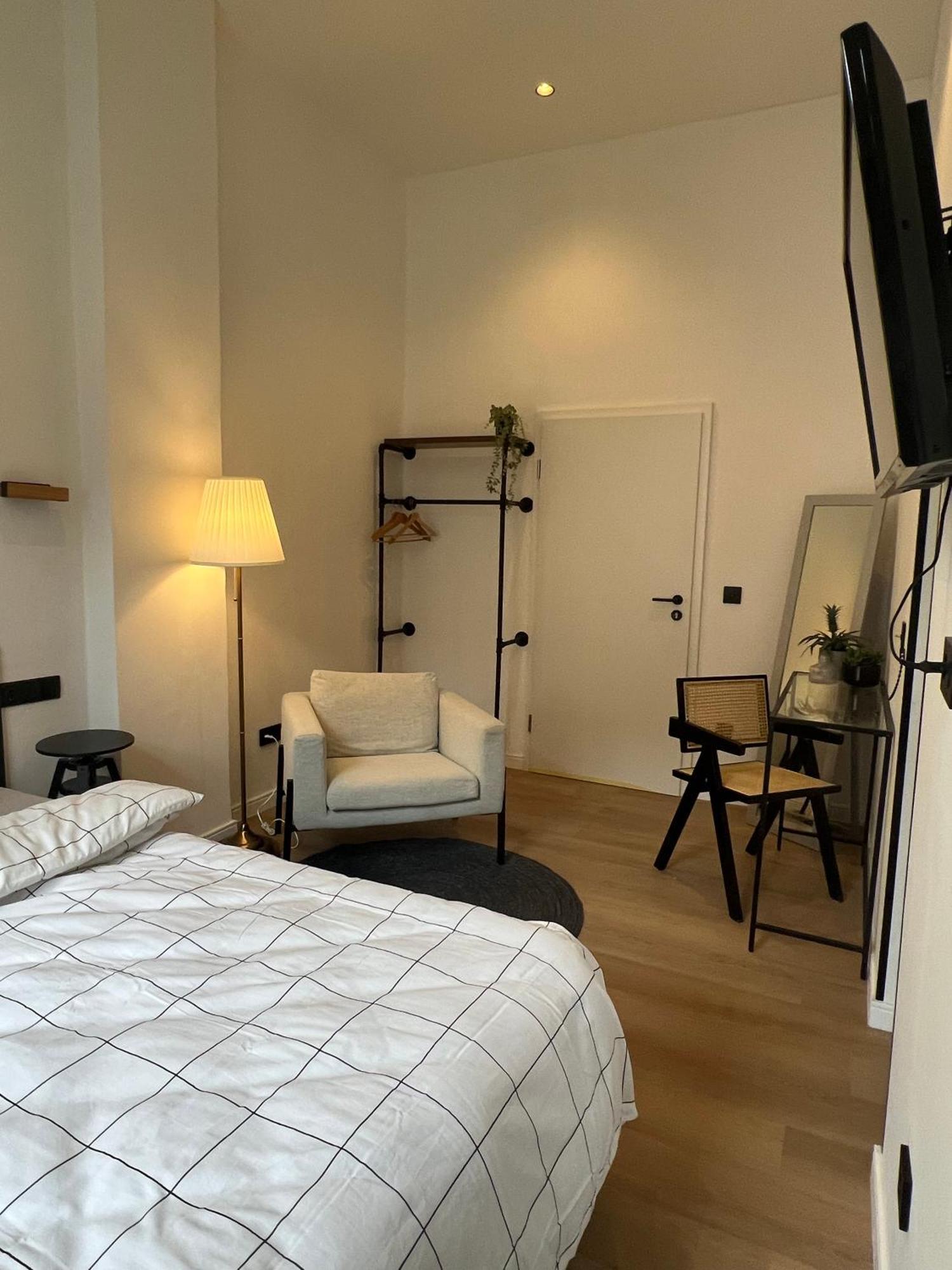 Modern Stay I Cosy & Central Apartments โคเบลนซ์ ภายนอก รูปภาพ