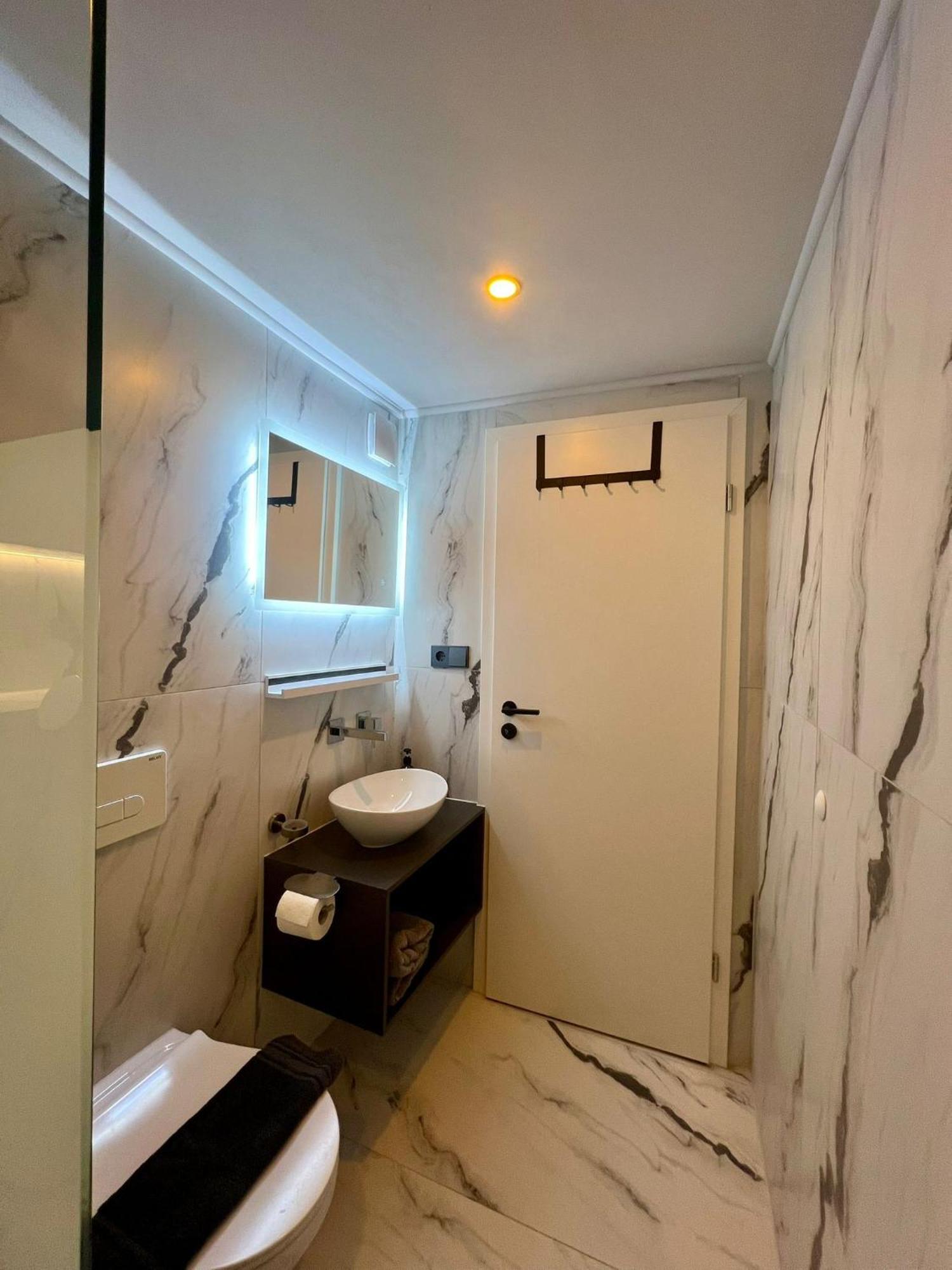 Modern Stay I Cosy & Central Apartments โคเบลนซ์ ภายนอก รูปภาพ