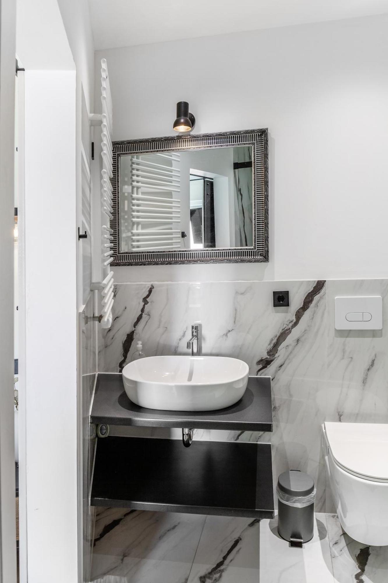 Modern Stay I Cosy & Central Apartments โคเบลนซ์ ภายนอก รูปภาพ